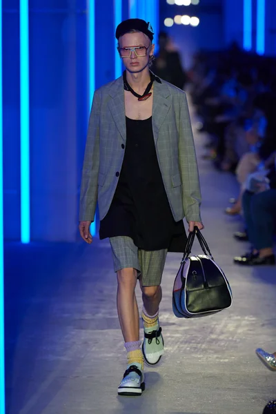 Look 39